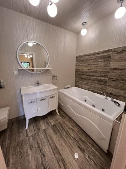 Apartament de inchiriat 4 camere zona Herastrau, Bucuresti 195 mp