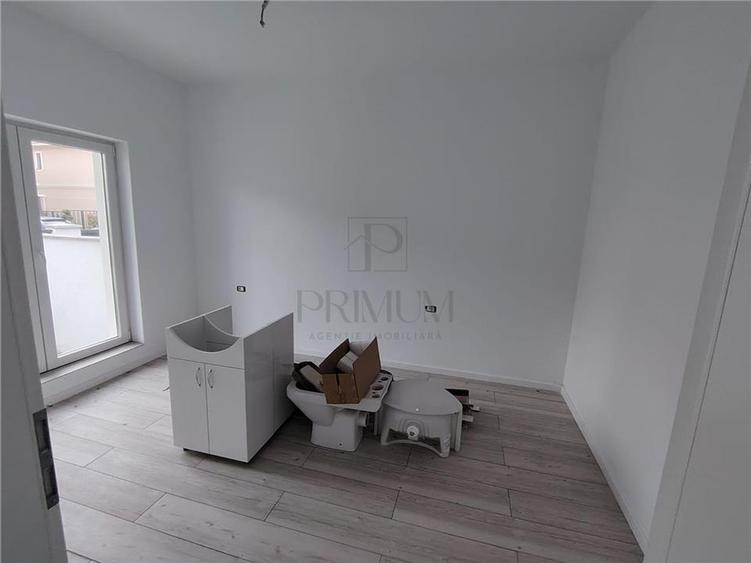 Duplex pe plan - canalizare - 4 camere