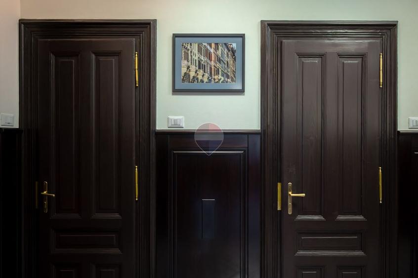 Apartament cu 3 camere de vânzare în zona Centrul Istoric