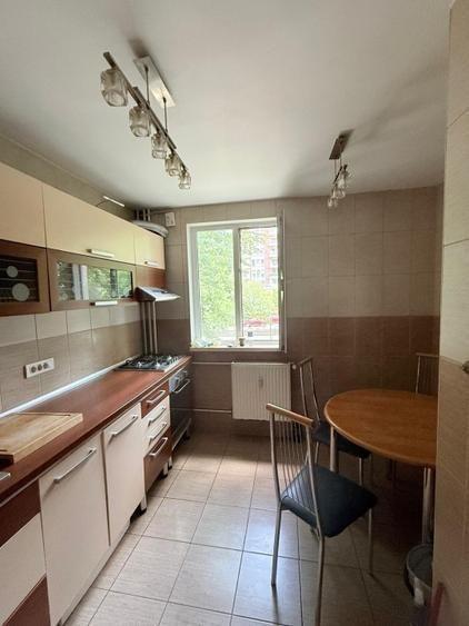 Apartament 3 camere de inchiriat | renovat | Parcul Moghioroș