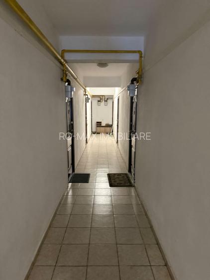 Ap 3 camere - rezultat din alipirea a 2 garsoniere - 62 mp - parter - 26