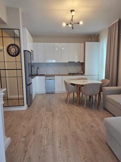 Oferta apartament!!!colaborare cu designer 3 camere la pret de 2 camere!