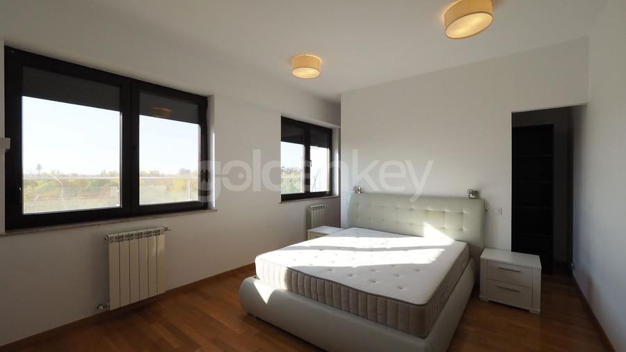 Apartament cu 4 camere si vedere spre parc | 78mp terasa