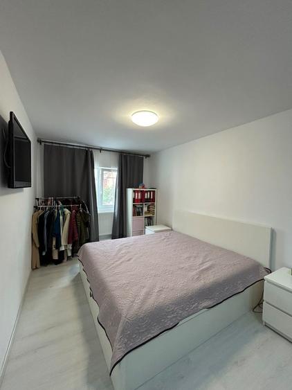 Apartament 4 camere, decomandat, renovat 2025, etaj intermediar