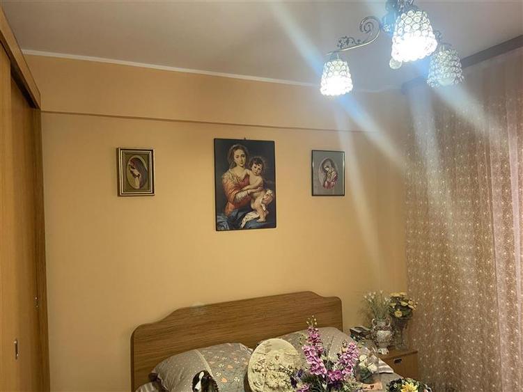 Apartament 2 camere , zona strada Mare a Unirii, et 3 4 , decomandat, 65 mp , bl