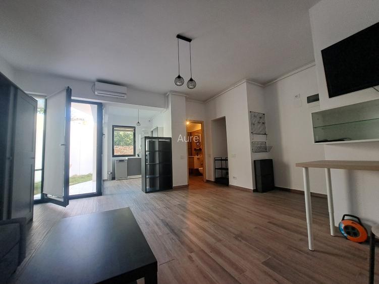 Unirii - Decebal, bloc nou, studiou 37mp+gradina 50mp, prima închiriere,  CT - 8