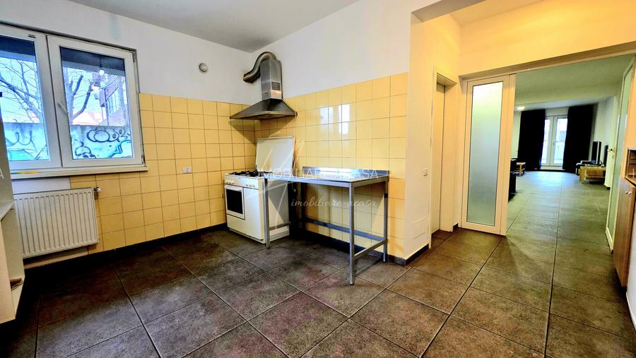 Apartament cu 5 camere-239 mp.+ terasa 358 mp. Prelungirea Ghencea 281- parter - 34