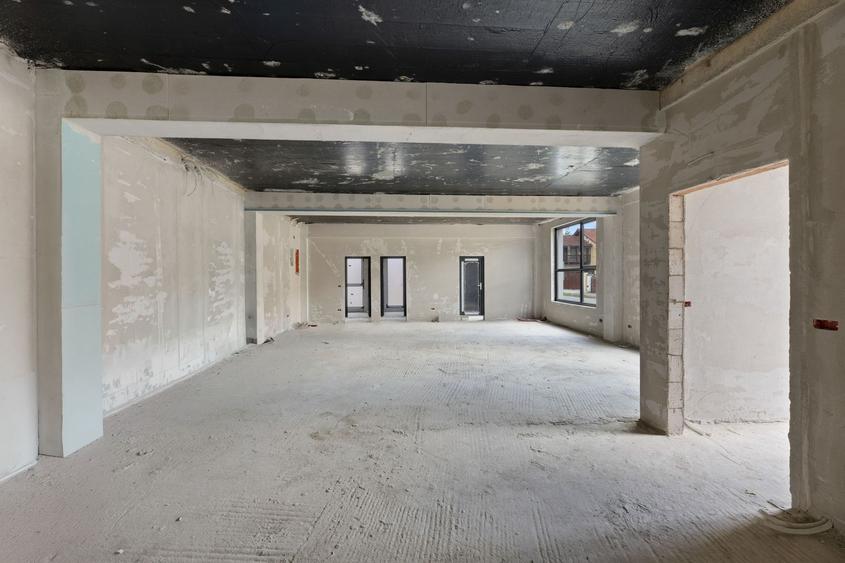 Spatiul Comercial Semifinisat, P+E de inchiriat Beliu Arad, Traffic