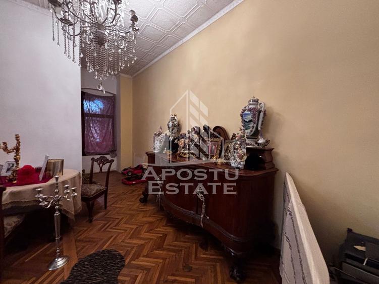 Casa cu 10 camere de inchiriat, zona Centrala, Timisoara