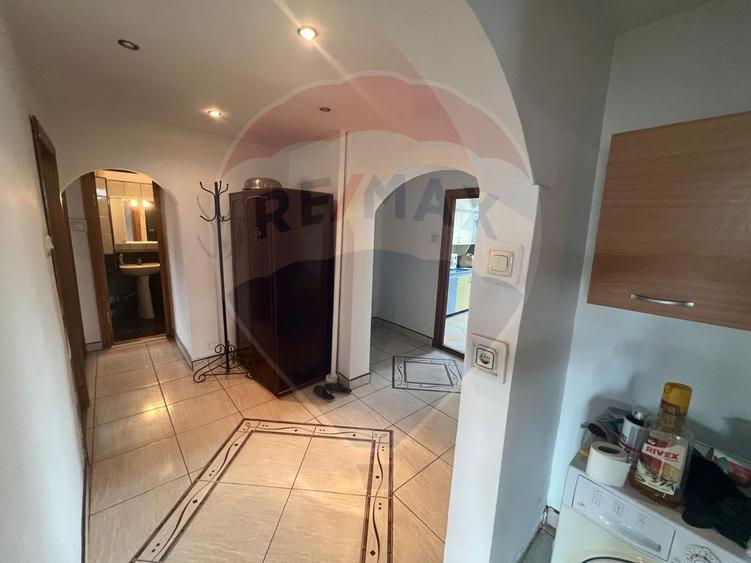 Apartament 4 camere b dul Garii