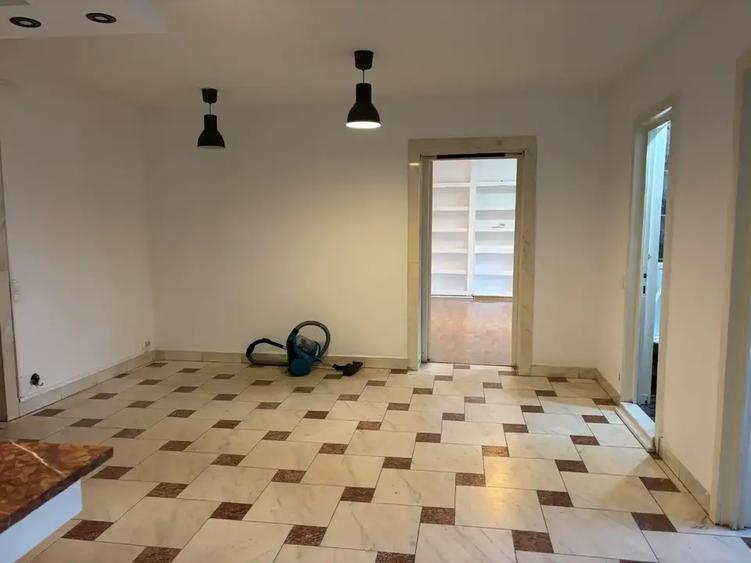 Apartament 2 camere 70 mp Rond Alba Iulia Pretabil Birouri Nemobilat