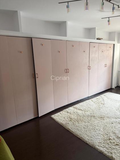 Inchiriez apartament 4 camere, 2 bai, mobilat, utilat, garaj 20 m2 - 4