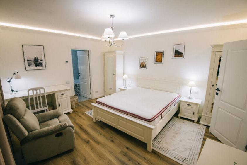 Casă renovată integral, 100 mp utili, curte 250 mp | Gruia - investitie