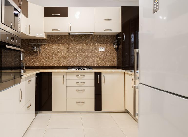 Casa 4 cam, 3 bai Ghencea Str Dantelei, 10 min Metrou Raul Doamnei
