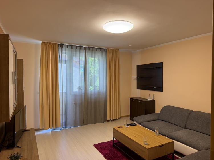 Apartament 2 camere cochet ,spatios str. Lupeni