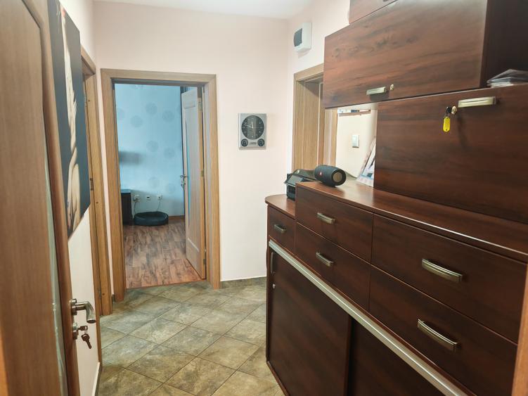 Apartament 3 camere in bloc vila zona Gemenii