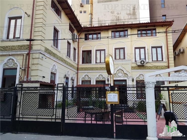 Vila | Restaurant cu Terasa si 2 Apartamente de vanzare  | Monument Istoric reno