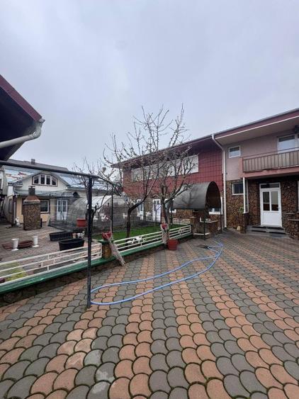 Casa zona rezidentiala , 700mp teren, Radauti