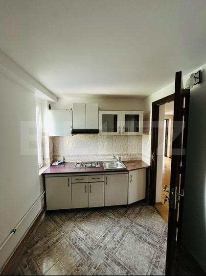 Apartament 3 camere, 77.8 mp, zona Calea Moldovei