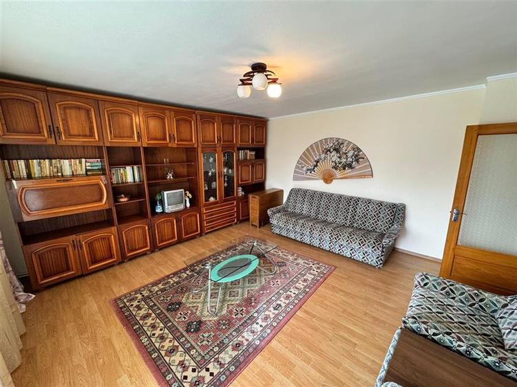 Apartament 3 camere, etaj 1, zona Bucegi, 73mp, eliberare rapida