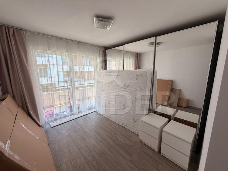 Apartament cu 3 camere, 70 mp, balcon – zona BMW, Florești