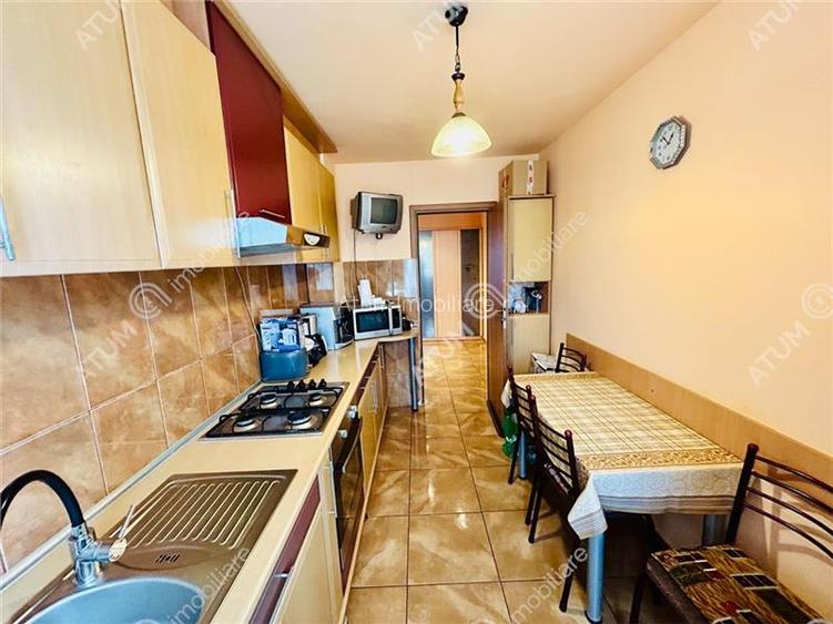 Apartament cu 3 camere decoamndate in zona Mihai Viteazu - 9