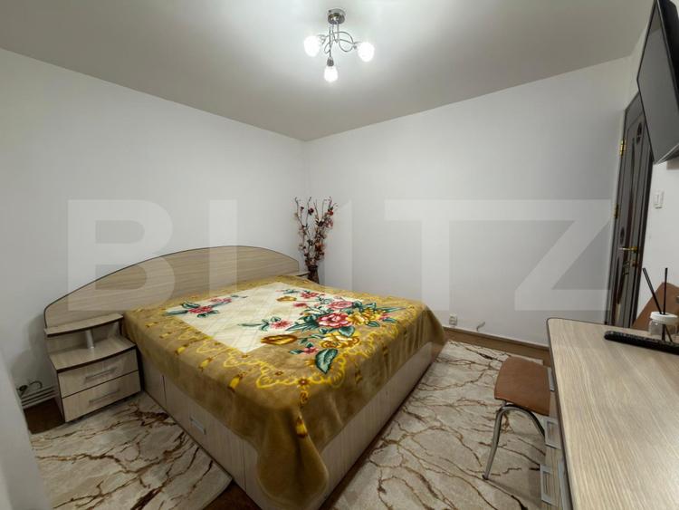 Apartament 3 camere, decomandat, 62 mp utili , mobilat si utilat , Craiovita Nou