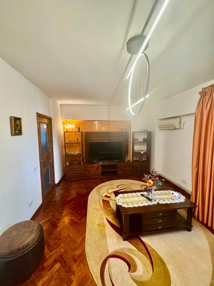 Apartament Premium 3 Camere | 81 mp | Bloc 1990 | Etaj 6/8 | Podu Roș – Vizavi de ANAF