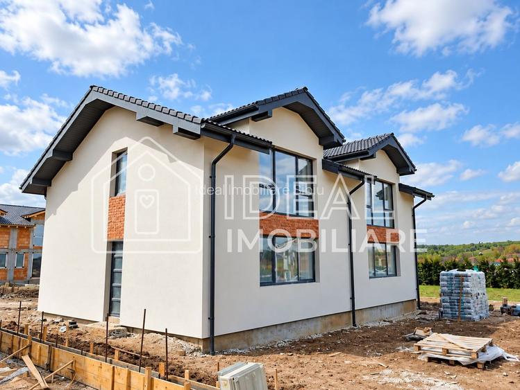 Duplex Modern la cheie si 270 de mp de curte, in Cisnadie