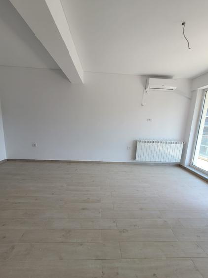 Comision 0% - 2 camere - vedere laterala mare - acces piscina - 75000 E