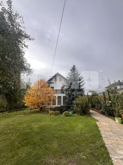 Casă/Vila + Teren 13 Ari de Vânzare |Lisaura/Suceava I 280.000 Euro