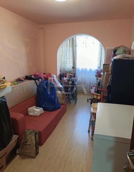 4 camere, 8/8, 90mp, bloc 1984-Crangasi-Str  9 Mai