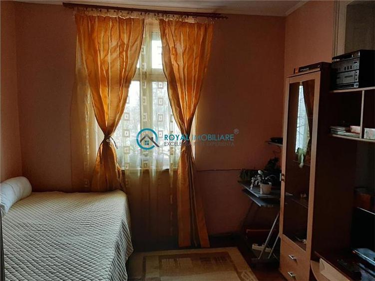 Royal Imobiliare - Vanzare Vila Zona Centrala