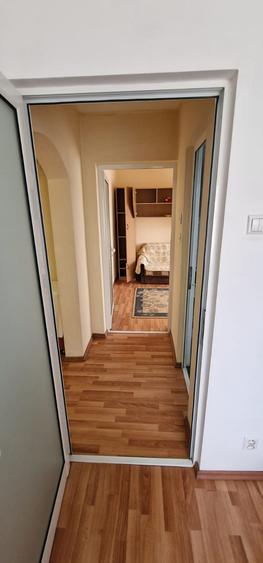 Sud ,se inchiriaza apartament decomandat 3 camere,pret 300 euro