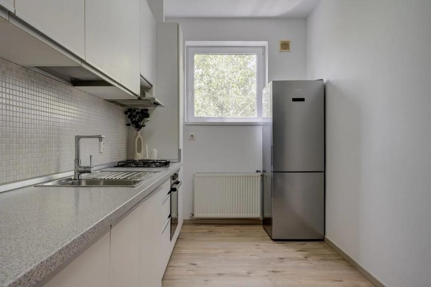 APARTAMENT CU 3 CAMERE - VEDERE LA LAC
