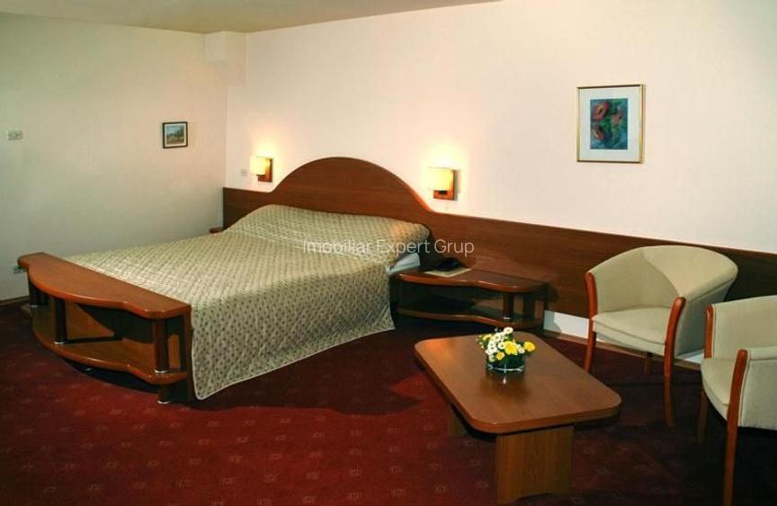 Hotel 4 stele, zona Pta Victoriei,cu restaurant si crama,comision 0 - 8