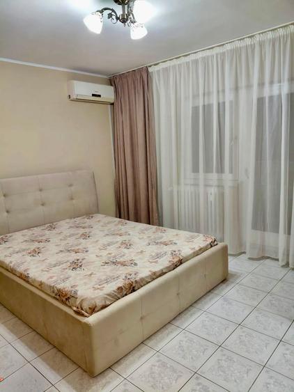 Închiriez apartament 3 camere, renovat, loc de parcare - Nerva Traian
