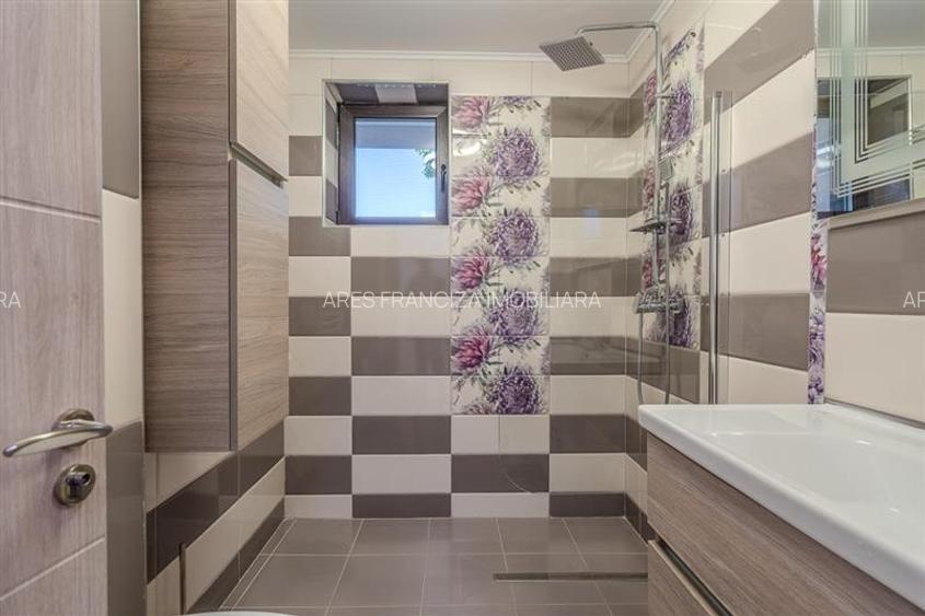 PIPERA - EROU IANCU NICOLAE,VILA ,9 CAMERE,504 MP MP,TEREN 800 MP,PISCINA - 26