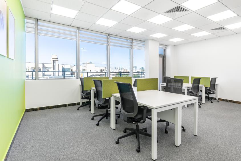 Alăturați-vă unui mediu de co-working cooperativ în Regus Iride Business Centre