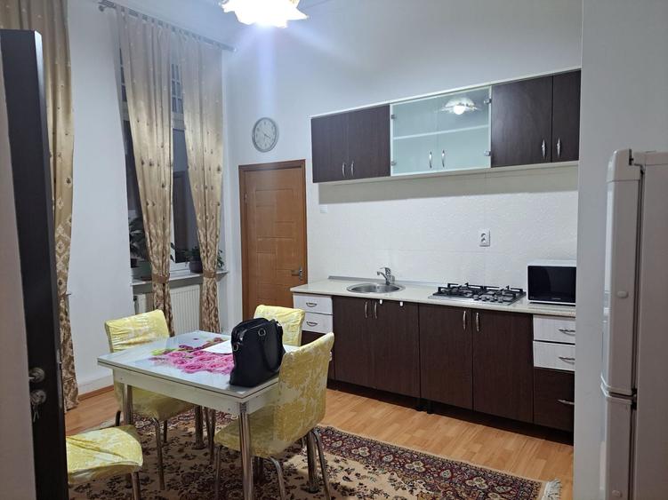 APARTAMENT IN VILA, ZONA ARMENEASCA