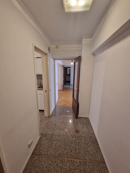 Piata Universitatii, bloc REABILITAT TERMIC, constructie 1980 fara risc seismic