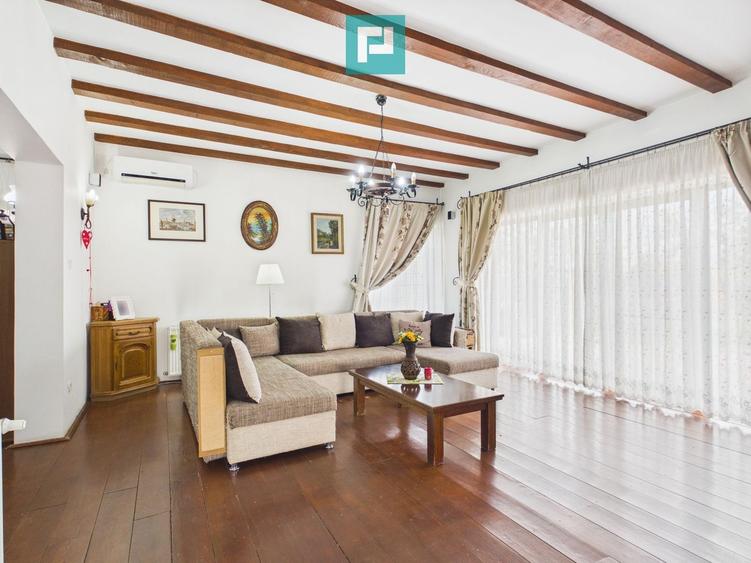 Casă rustică deosebită cu 1450 mp teren
