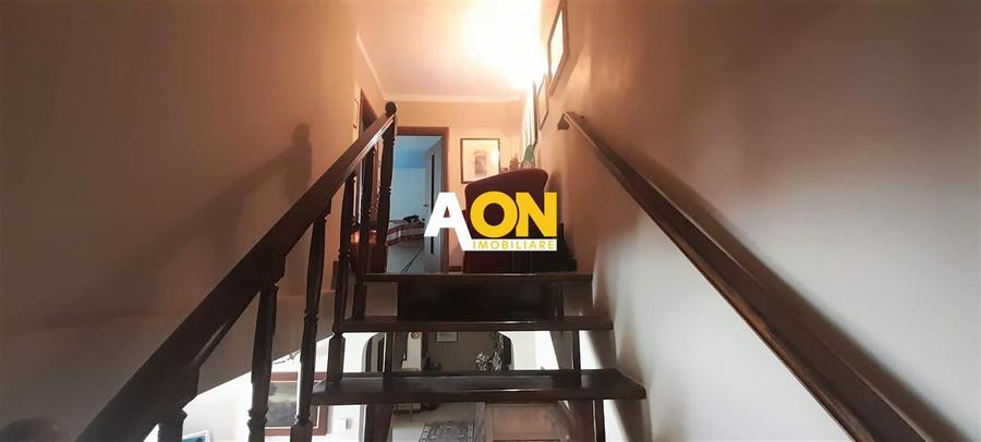 Apartament 3 camere cu scara interioara zona ultracentrala