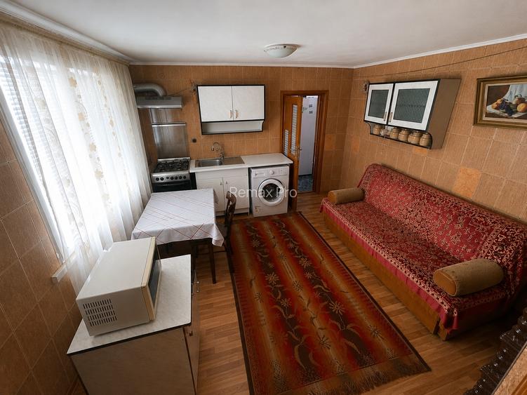 Casă cu 3 camere și 500mp teren în Valea Adâncă