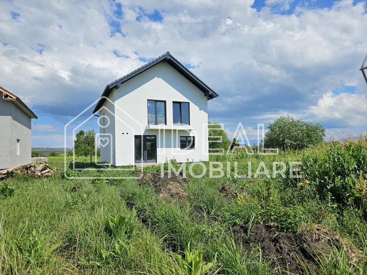Casa Individuala Moderna cu 265 mp de curte, Sura Mica