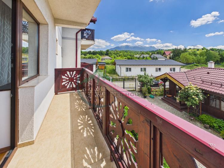 Casa cu priveliste de vis si potential turistic de pensiune in zona Bran