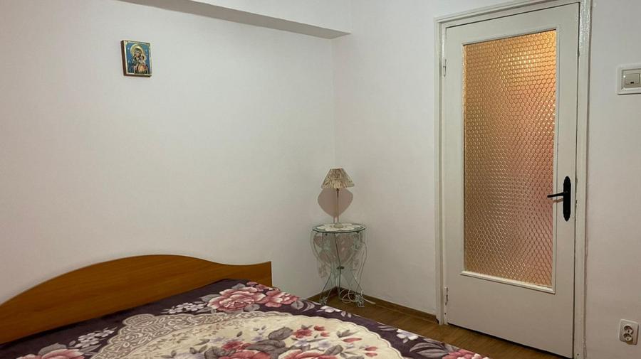 Apartament 3 camere confort 1 decomandat, zona Progresu.