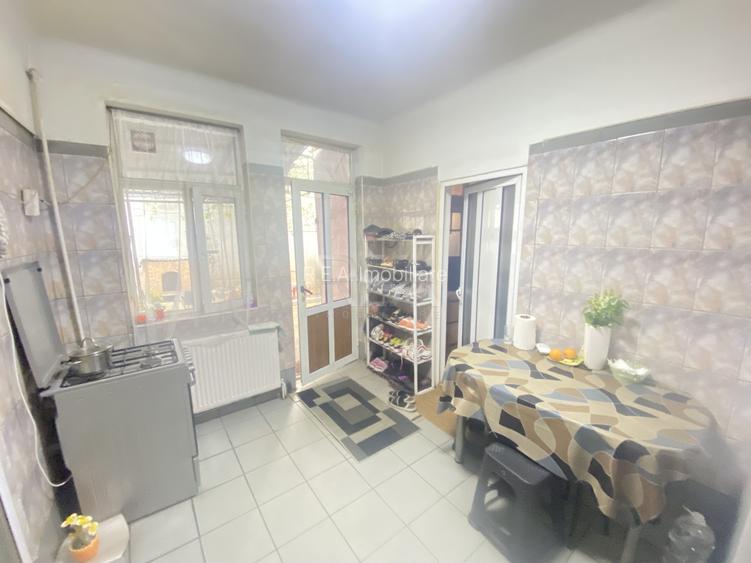 Casa- 4 camere- Centrala proprie-Sector 5-Teren 185,97 mp- COMISION 0% - 14