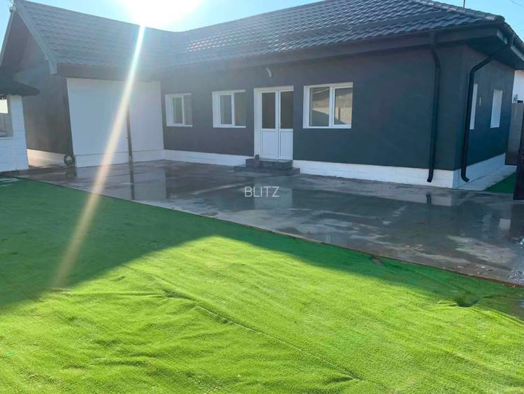 Casa moderna ,100 mp utili, 910 mp teren in ALMAJ ,la 15 km distanta de CRAIOVA