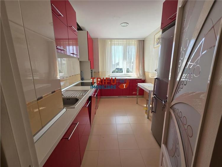 Apartament 3 camere de vanzare in centrul Orasului